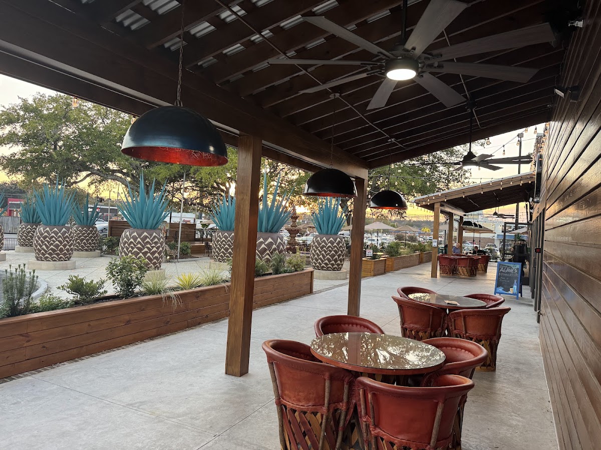 Agaves Cantina — restaurante mexicano en Summerville