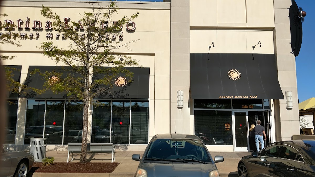 Cantina Laredo — restaurante mexicano en Little Rock