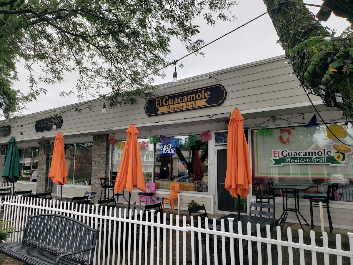El Guacamole Mexican Grill