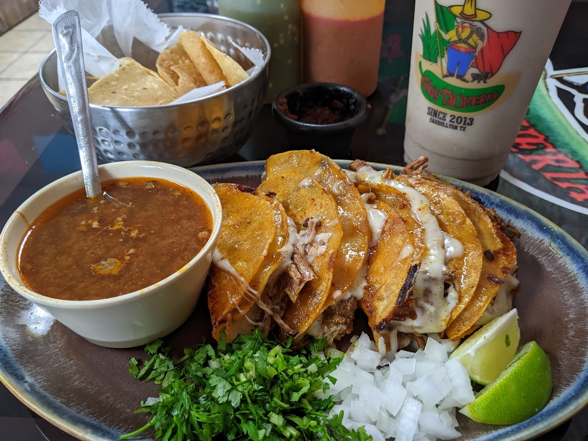 Gios Taqueria