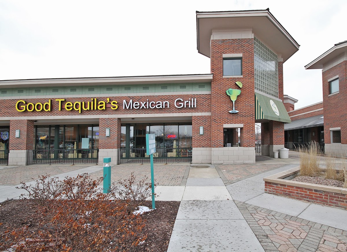 Good Tequila's Mexican Grill — restaurante mexicano en Elk Grove Village