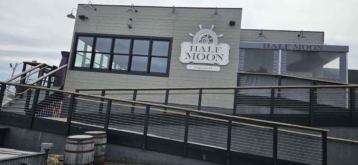 Half Moon