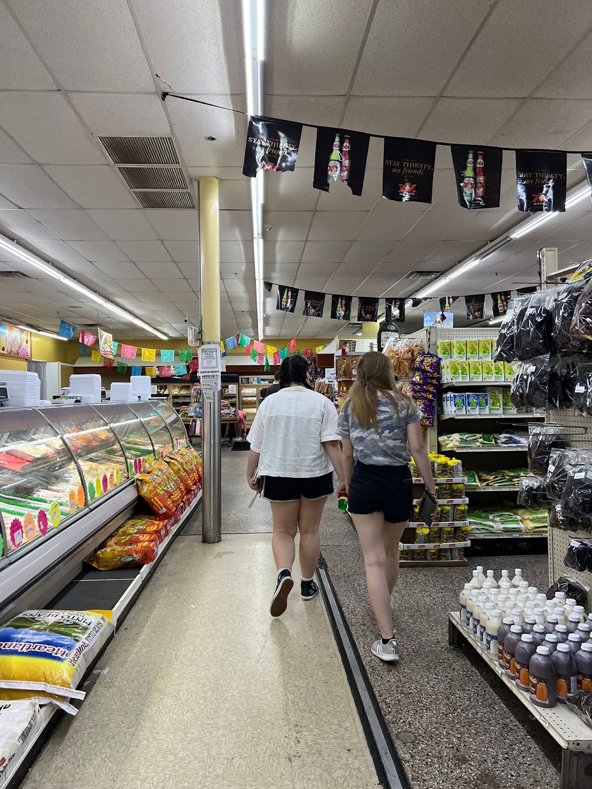 La Plaza Supermarket