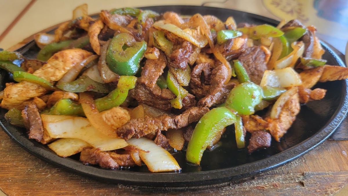 Los Parrilleros, Mexican Grille