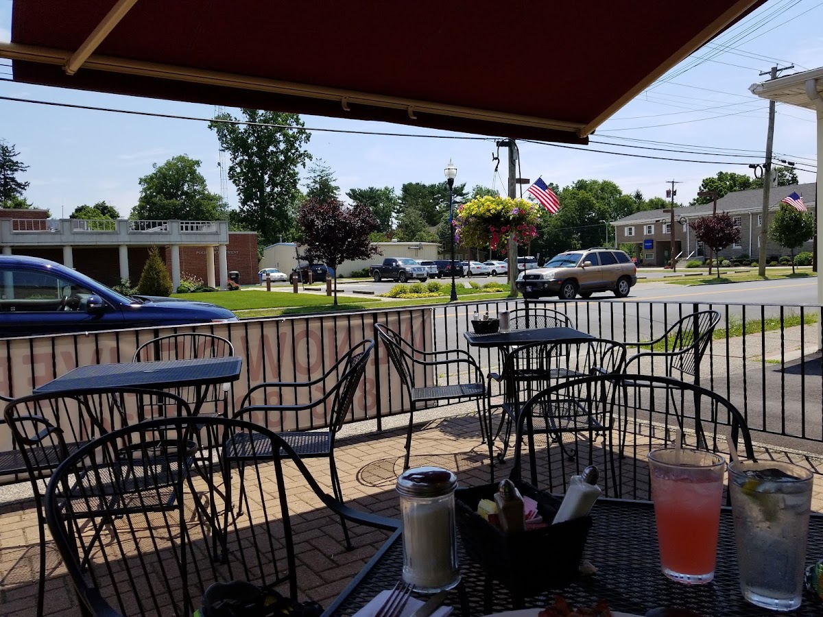 Neri's Café And Mexican Grill