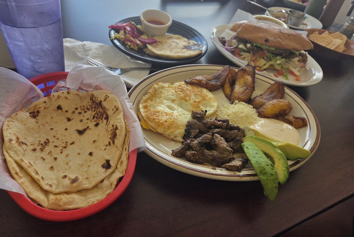 Nopalitos Mexican & Centro America Food