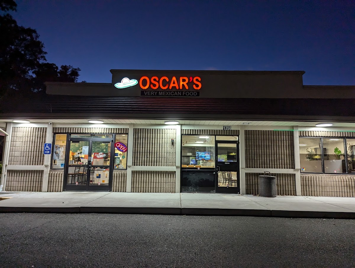 Oscar's Very Mexican Food. — restaurante mexicano en West Sacramento