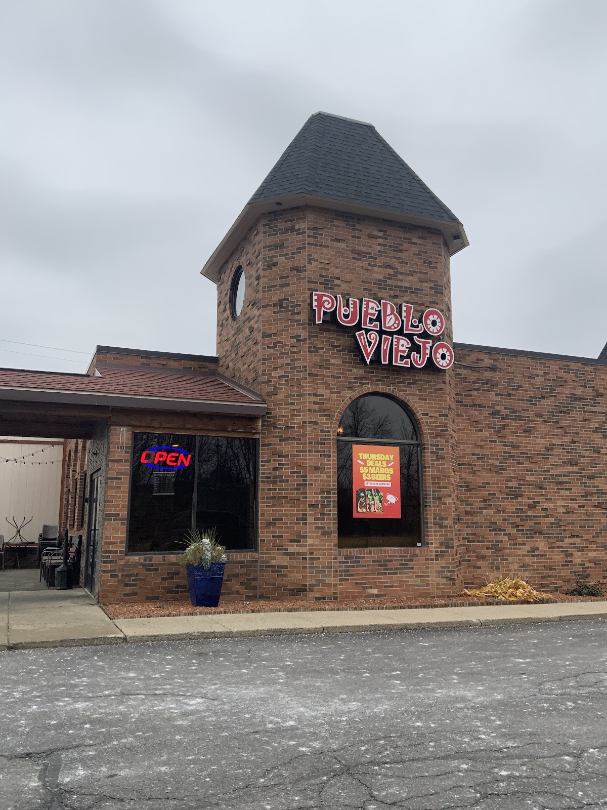 Pueblo Viejo — restaurante mexicano en Lapeer