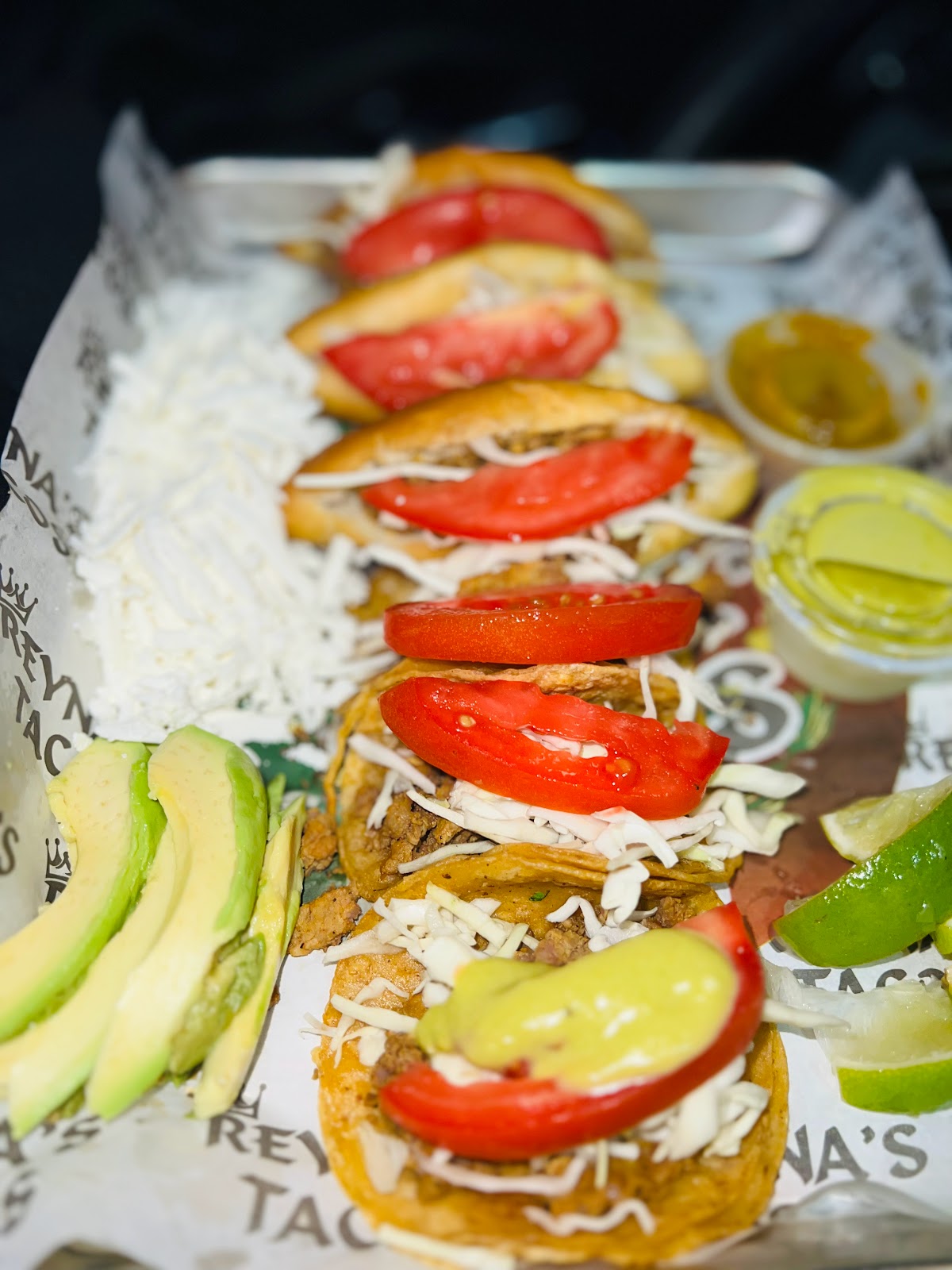 Reynas Tacos