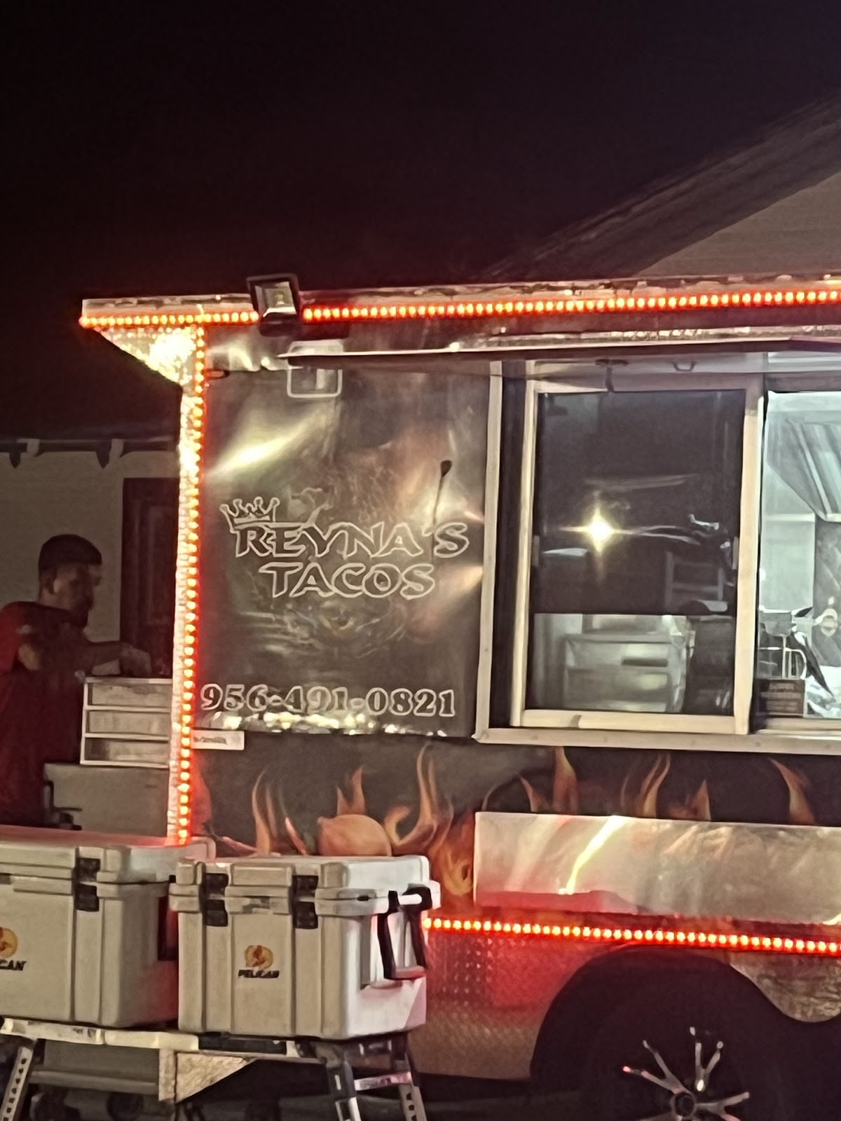 Reynas Tacos