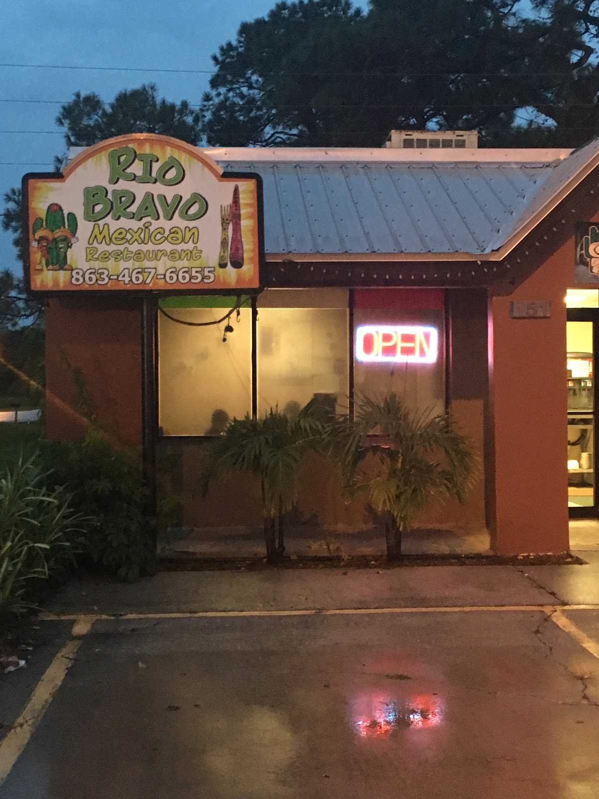 Río Bravo Mexican Restaurant — restaurante mexicano en Okeechobee