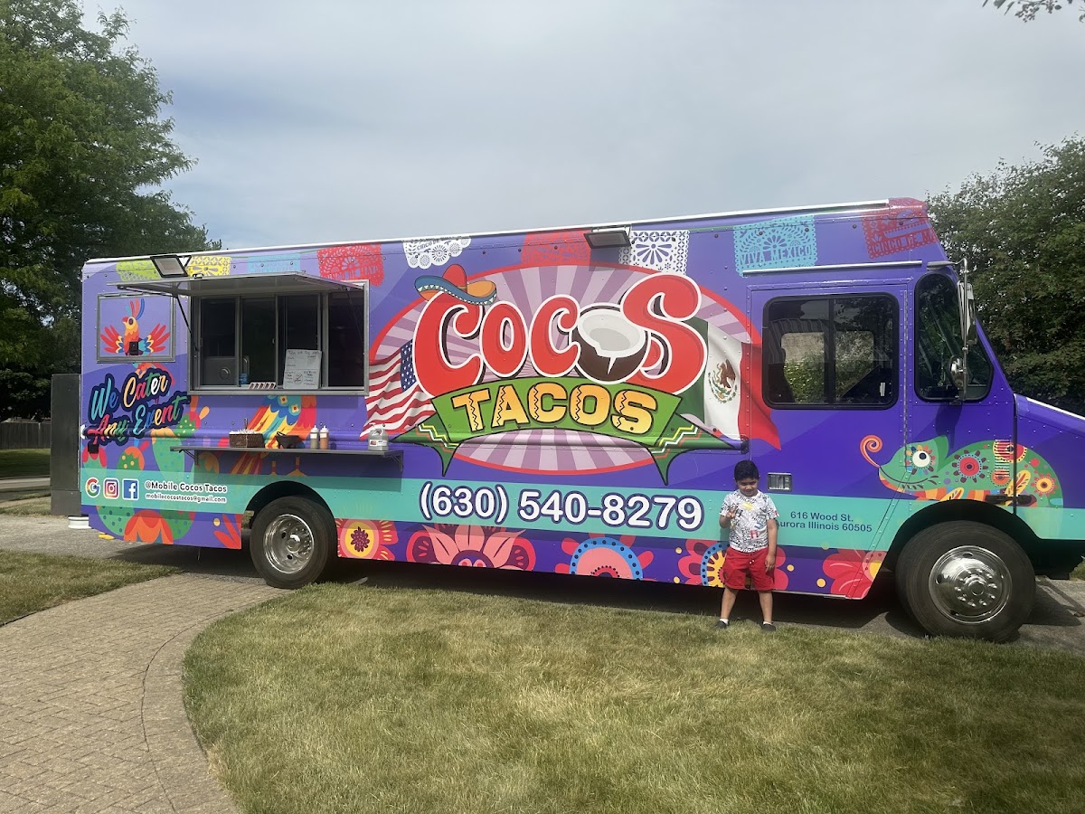 Santiago’s Tacos Mobile Kitchen