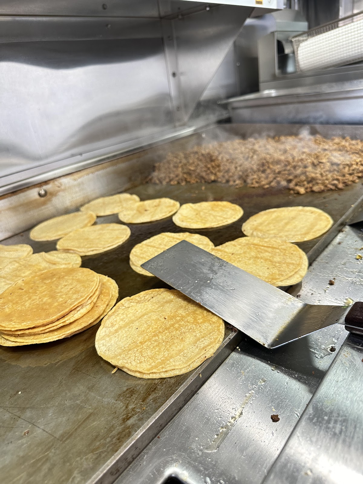 Santiago’s Tacos Mobile Kitchen