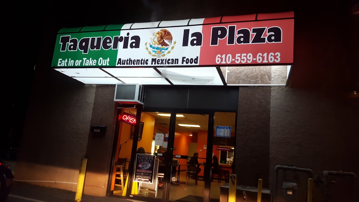 Taquería La Plaza — restaurante mexicano en Easton