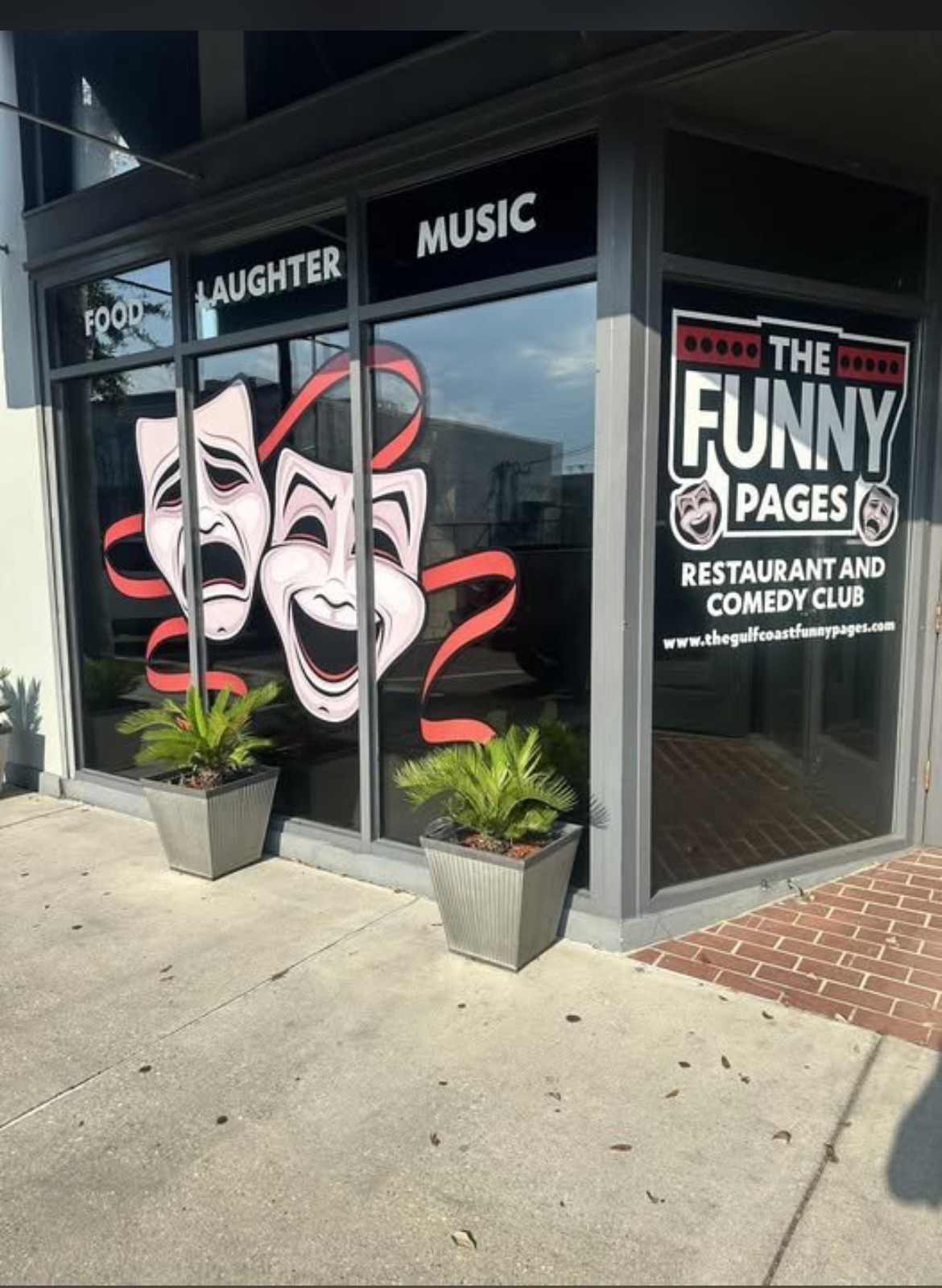 The Funny Pages — restaurante mexicano en Gulfport